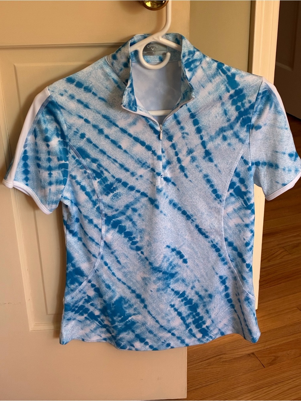 Callaway Blue and White Tie-Dye Short Sleeve Golf Polo
